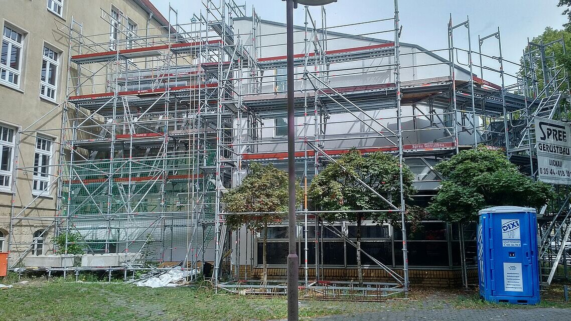 Arbeitsgerüst für Sanierungsmaßnahmen.