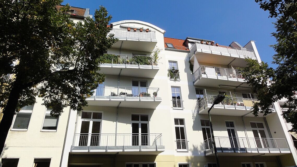 Bauplanung und Architektur der Fassade.